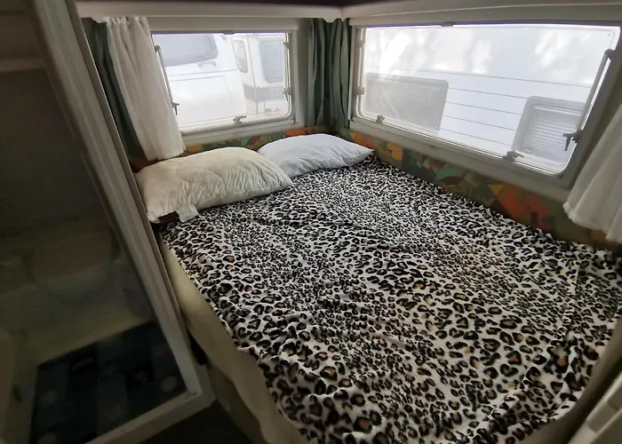 Caravan Near The Sea 5 *